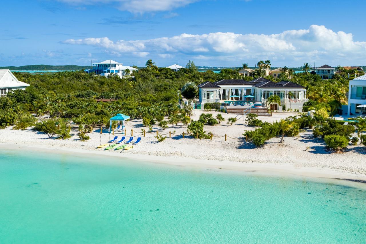 Beach House Taylor Bay is a four bedroom Turks and Caicos villa